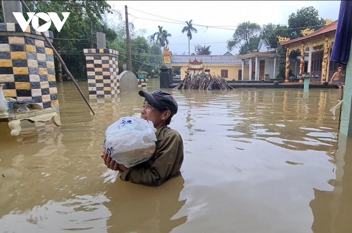Số người chết do bão lũ ở Miền Trung tăng lên 36, khẩn cấp hỗ trợ ...