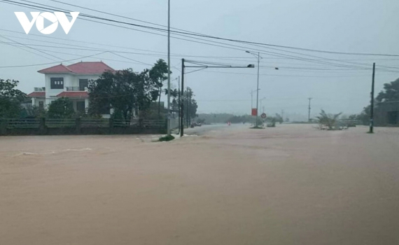 Dự b&aacute;o thời tiết ng&agrave;y 25/10: Miền Trung tiếp tục c&oacute; mưa to