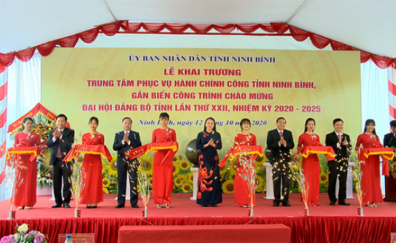 Khai trương Trung t&acirc;m Phục vụ h&agrave;nh ch&iacute;nh c&ocirc;ng tỉnh Ninh B&igrave;nh
