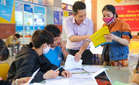 Một số trường Đại học ở TPHCM c&ocirc;ng bố điểm tr&uacute;ng tuyển từ điểm thi tốt nghiệp THPT
