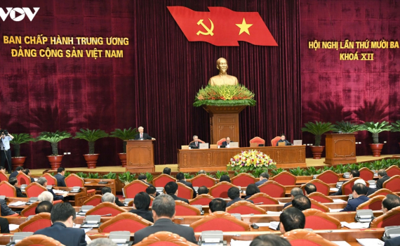 Ng&agrave;y l&agrave;m việc thứ 2 Hội nghị Trung ương 13