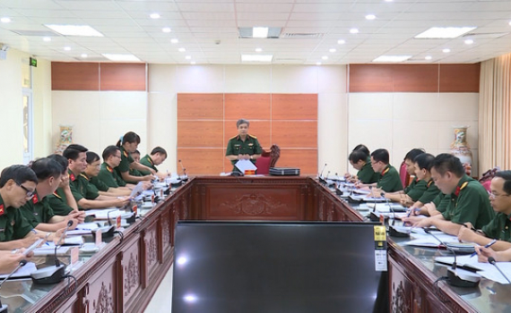 Qu&acirc;n khu 3 kiểm tra tại Bộ CHQS tỉnh 
