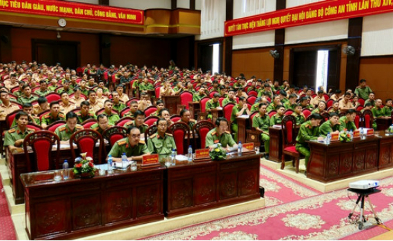 Triển khai c&aacute;c phương &aacute;n bảo đảm an ninh, an to&agrave;n Đại hội Đảng bộ tỉnh lần thứ XXII
