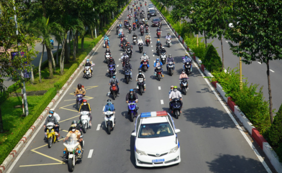 Đảm bảo người d&acirc;n c&oacute; nhu cầu về qu&ecirc; được đưa, đ&oacute;n an to&agrave;n, chu đ&aacute;o