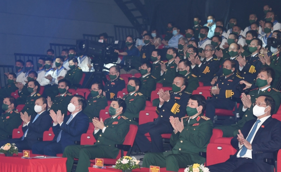 Giao lưu nghệ thuật kỷ niệm 60 năm Ng&agrave;y mở Đường Hồ Ch&iacute; Minh tr&ecirc;n biển: Kh&uacute;c tr&aacute;ng ca con đường huyền thoại, nối mạch tương lai