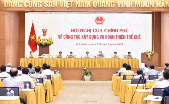 Thực hiện đồng bộ một số nhiệm vụ, giải ph&aacute;p trọng t&acirc;m c&ocirc;ng t&aacute;c x&acirc;y dựng, ho&agrave;n thiện thể chế