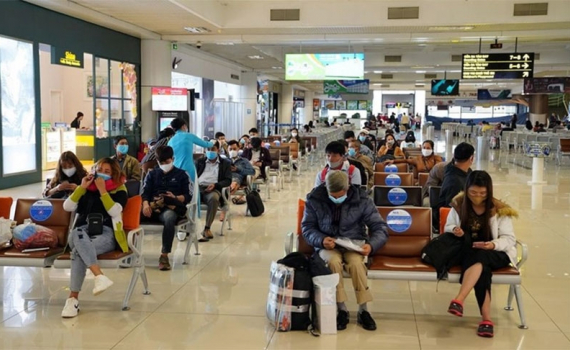 Sau 20-10, h&agrave;nh kh&aacute;ch đi m&aacute;y bay từ v&ugrave;ng cấp độ 4 vẫn phải c&oacute; giấy x&eacute;t nghiệm