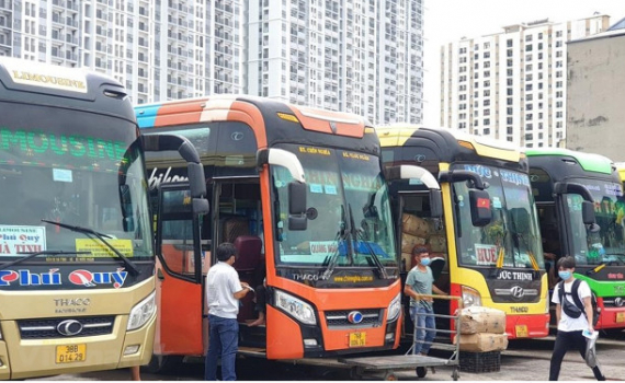 Xe kh&aacute;ch li&ecirc;n tỉnh hoạt động dựa v&agrave;o cấp độ dịch ở từng địa b&agrave;n 