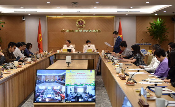 Từ 1/11, thống nhất m&atilde; QR tr&ecirc;n c&aacute;c ứng dụng ph&ograve;ng chống COVID-19