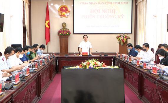 UBND tỉnh họp phi&ecirc;n thường kỳ th&aacute;ng 10 năm 2021
