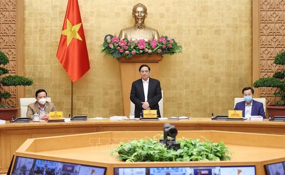 Thủ tướng Ch&iacute;nh phủ: Khẩn trương c&oacute; giải ph&aacute;p mở cửa c&aacute;c trường học tại những nơi bảo đảm an to&agrave;n