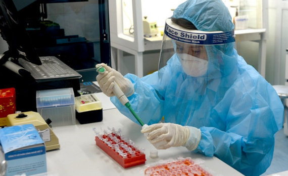 Th&ecirc;m 4.892 ca COVID-19, c&oacute; 1.980 ca trong cộng đồng