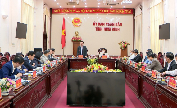 Đo&agrave;n c&ocirc;ng t&aacute;c của Bộ trưởng Bộ X&acirc;y dựng l&agrave;m việc tại Ninh B&igrave;nh