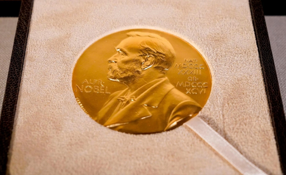 Giải Nobel H&oacute;a Học năm 2021 vinh danh hai nh&agrave; khoa học Benjamin List v&agrave; David W.C. MacMillan