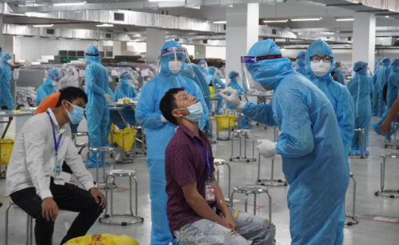 Bộ Y tế: Kh&ocirc;ng cần x&eacute;t nghiệm SARS-CoV-2 đối với lao động đ&atilde; ti&ecirc;m đủ liều vaccine qua 14 ng&agrave;y