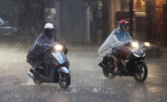 Thời tiết ng&agrave;y 1-10: Nhiều khu vực tr&ecirc;n cả nước c&oacute; mưa d&ocirc;ng