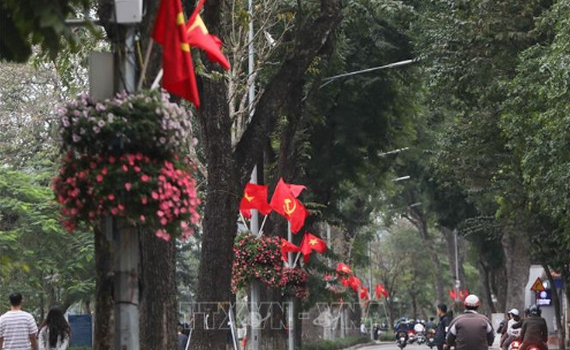Đưa cuộc sống v&agrave;o nghị quyết