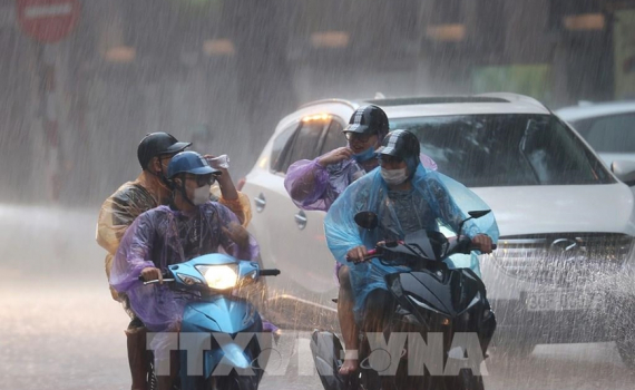 Thời tiết ng&agrave;y 13-10: Khu vực Trung Bộ v&agrave; T&acirc;y Nguy&ecirc;n c&oacute; mưa to