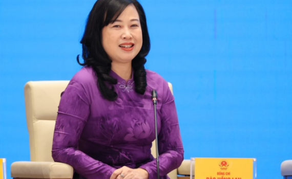 Từ năm 2026 sẽ ti&ecirc;m miễn ph&iacute; vaccine ph&ograve;ng ung thư cổ tử cung cho trẻ em g&aacute;i