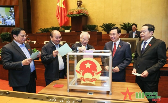Kỳ họp thứ tư, Quốc hội kh&oacute;a XV: Miễn nhiệm Tổng Kiểm to&aacute;n nh&agrave; nước v&agrave; Bộ trưởng Bộ Giao th&ocirc;ng vận tải