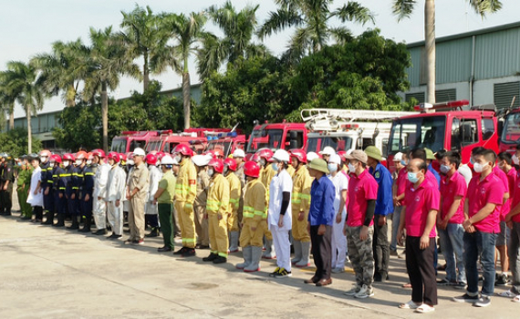 Diễn tập phương &aacute;n chữa ch&aacute;y v&agrave; cứu nạn, cứu hộ tại C&ocirc;ng ty TNHH may Nien Hsing, Khu C&ocirc;ng nghiệp Kh&aacute;nh Ph&uacute;