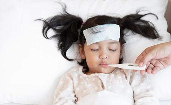 Những việc tuyệt đối kh&ocirc;ng n&ecirc;n l&agrave;m khi trẻ bị sốt xuất huyết