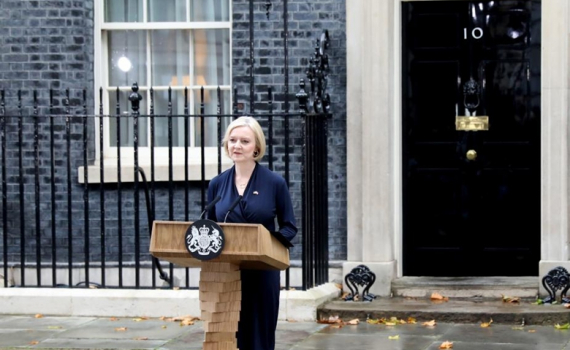 Thủ tướng Anh Liz Truss từ chức, tuần tới sẽ bầu người kế nhiệm