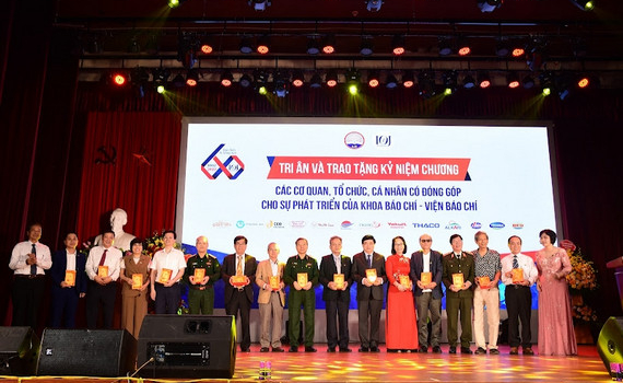 Viện B&aacute;o ch&iacute; thuộc Học viện B&aacute;o ch&iacute; v&agrave; Tuy&ecirc;n truyền kỷ niệm 60 năm truyền thống