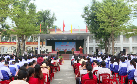 Ng&agrave;y hội thanh ni&ecirc;n Y&ecirc;n Kh&aacute;nh với văn ho&aacute; giao th&ocirc;ng