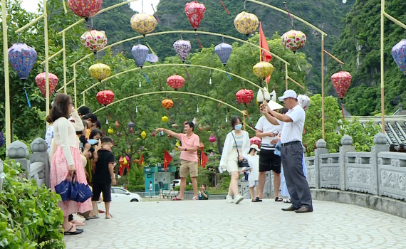 Ninh B&igrave;nh chung tay k&iacute;ch cầu du lịch