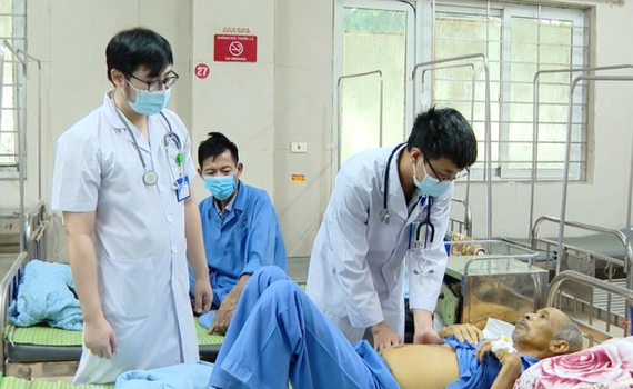  Bệnh viện Đa khoa  tỉnh Ninh B&igrave;nh điều trị, chăm s&oacute;c giảm nhẹ cho bệnh nh&acirc;n ung thư