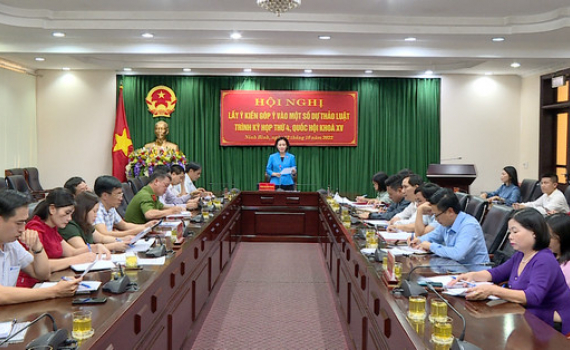 Đo&agrave;n ĐBQH tỉnh tổ chức hội nghị lấy &yacute; kiến g&oacute;p &yacute; v&agrave;o Dự thảo Luật