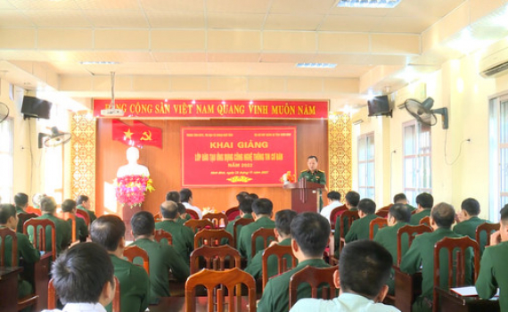 Khai giảng lớp đ&agrave;o tạo ứng dụng c&ocirc;ng nghệ th&ocirc;ng tin cơ bản cho c&aacute;n bộ, sỹ quan, qu&acirc;n nh&acirc;n chuy&ecirc;n nghiệp 