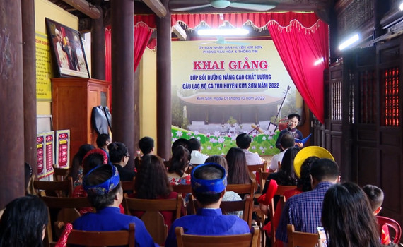 Kim Sơn khai giảng lớp bồi dưỡng nghệ thuật Ca tr&ugrave;