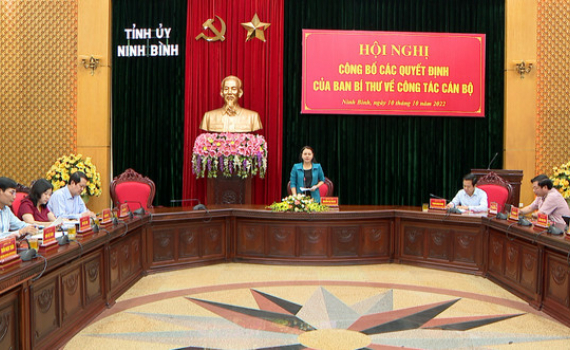 Th&ocirc;ng b&aacute;o nhanh kết quả Hội nghị Trung ương 6 v&agrave; c&ocirc;ng bố c&aacute;c Quyết định của Ban B&iacute; thư về c&ocirc;ng t&aacute;c c&aacute;n bộ