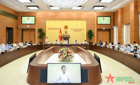 Sẽ tr&igrave;nh Quốc hội xem x&eacute;t, quyết định việc tăng lương cơ sở, lương hưu
