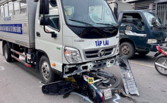 Siết quản l&yacute; đ&agrave;o tạo l&aacute;i xe, nghi&ecirc;m cấm giao xe để học vi&ecirc;n tự l&aacute;i