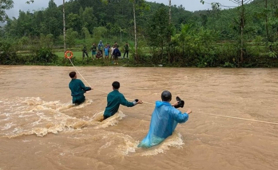 Thời tiết h&ocirc;m nay (24-10): Quảng Trị v&agrave; Thừa Thi&ecirc;n Huế c&oacute; khả năng xuất hiện lũ