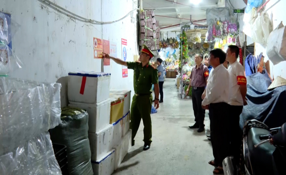 Tổ li&ecirc;n gia an to&agrave;n PCCC phường T&acirc;n Th&agrave;nh "C&aacute;nh tay nối d&agrave;i" của lực lượng ph&ograve;ng ch&aacute;y chữa ch&aacute;y
