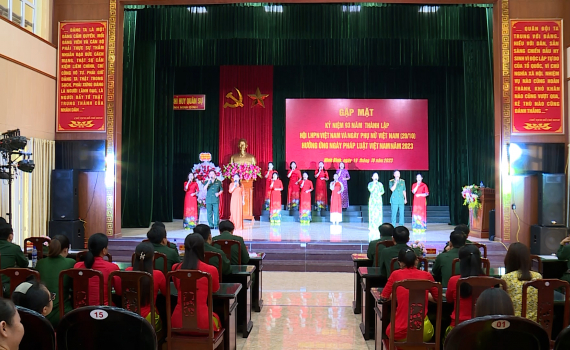 Bộ Chỉ huy Qu&acirc;n sự tỉnh gặp mặt c&aacute;n bộ, hội vi&ecirc;n phụ nữ