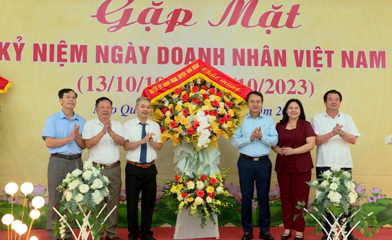 TP Ninh B&igrave;nh, Tam Điệp, Nho Quan gặp mặt kỷ niệm ng&agrave;y Doanh nh&acirc;n Việt Nam