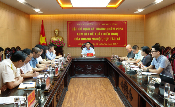 UBND tỉnh gặp gỡ doanh nghiệp định kỳ th&aacute;ng 10