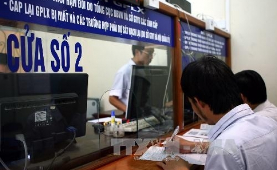 Từ th&aacute;ng 12-2023, l&agrave;m bằng l&aacute;i xe online được giảm lệ ph&iacute;