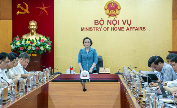 Tập trung x&acirc;y dựng, ho&agrave;n thiện c&aacute;c văn bản thực hiện ch&iacute;nh s&aacute;ch tiền lương mới