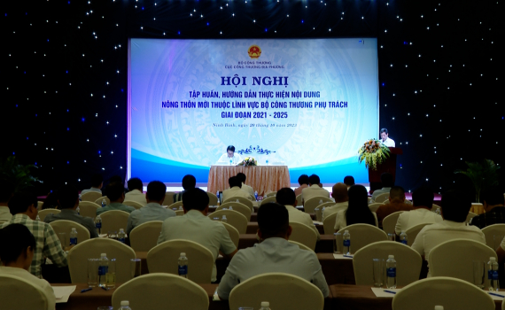 Sở C&ocirc;ng Thương Ninh B&igrave;nh phối hợp với Cục C&ocirc;ng Thương địa phương tập huấn, hướng dẫn thực hiện nội dung n&ocirc;ng th&ocirc;n mới