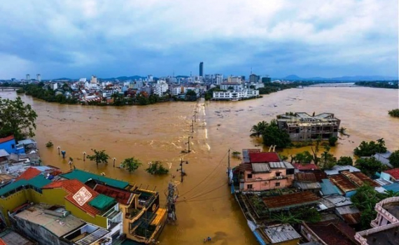 C&ocirc;ng điện ứng ph&oacute; &aacute;p thấp nhiệt đới gần bờ v&agrave; mưa lớn