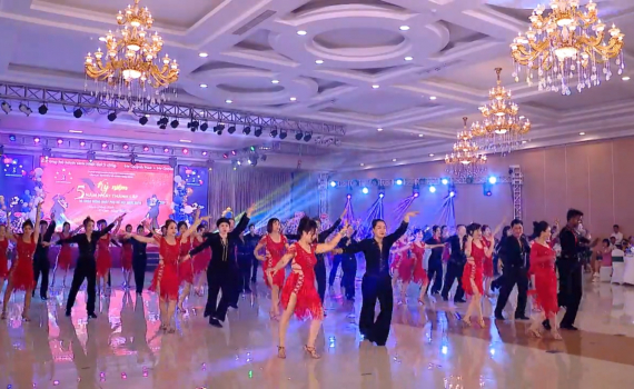 Kỷ niệm 5 năm th&agrave;nh lập C&acirc;u lạc bộ khi&ecirc;u vũ Stars