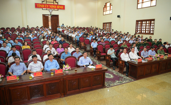 Th&ocirc;ng b&aacute;o nhanh kết quả Hội nghị lần thứ T&aacute;m, Ban Chấp h&agrave;nh Trung ương Đảng kh&oacute;a XIII