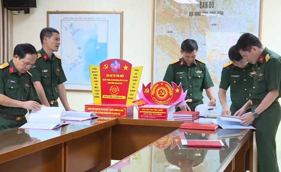 Tr&ecirc;n 13 ngh&igrave;n b&agrave;i dự thi t&igrave;m hiểu &ldquo;Truyền thống 60 năm ng&agrave;nh Kiểm tra Đảng trong Đảng bộ Qu&acirc;n khu&rdquo;