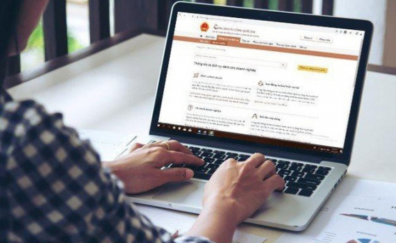 Giảm tới 50% với 8 khoản ph&iacute;, lệ ph&iacute; khi thực hiện dịch vụ c&ocirc;ng trực tuyến